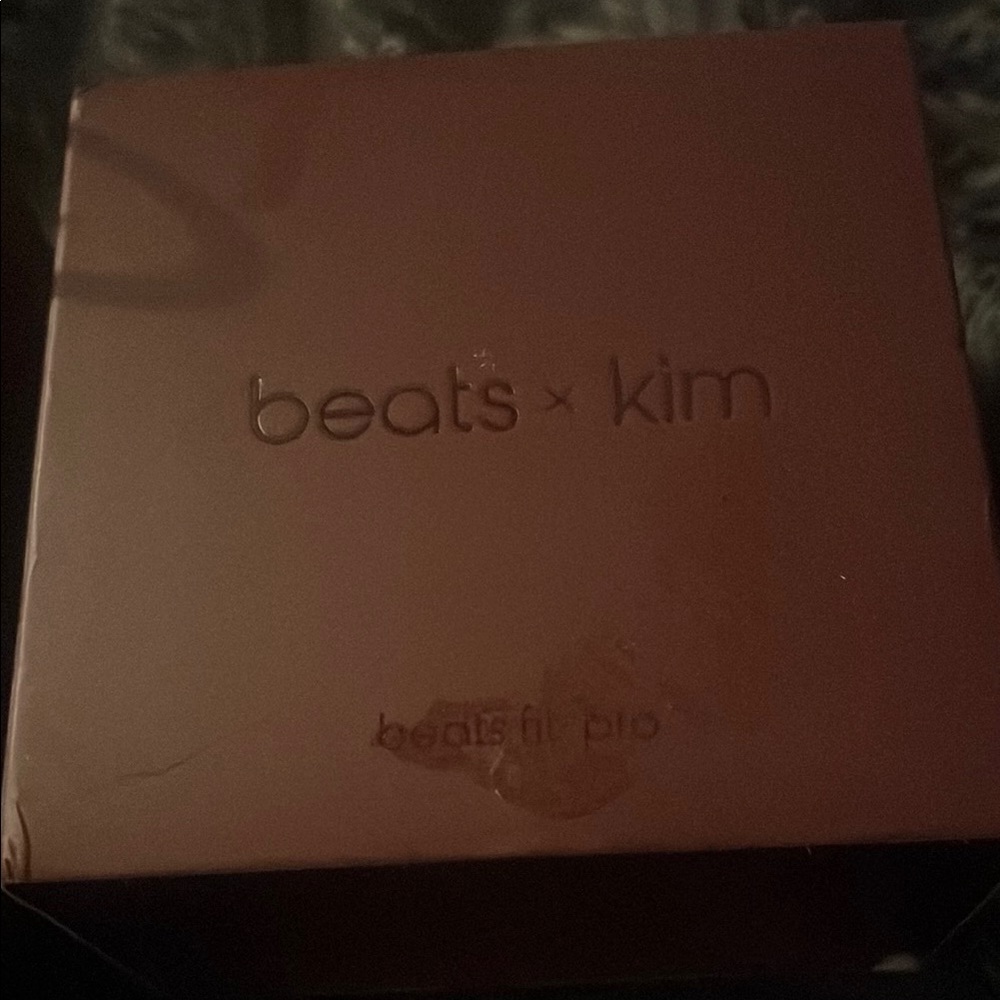 Beats by Dre x Kim Beats Fit Pro - Brown